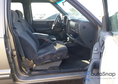 2001 Chevrolet Blazer Lt from USA, damaged, VIN 1GNDT13W81K252767